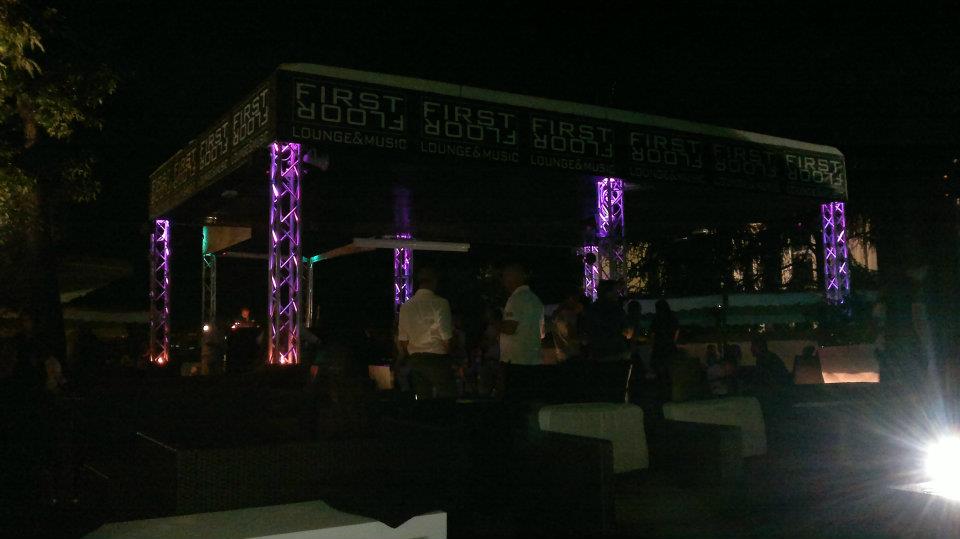 208883_4166949742277_1198971958_n