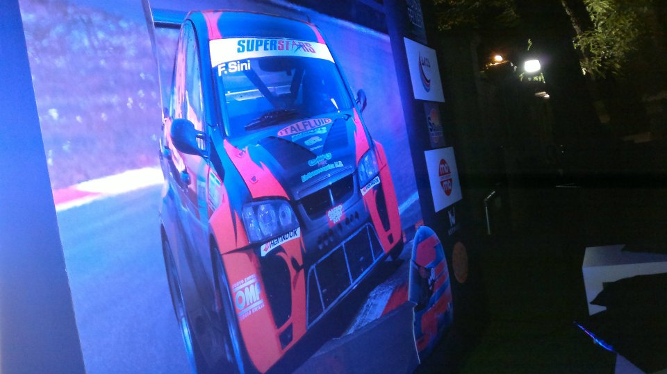 599781_4166950342292_1568029111_n